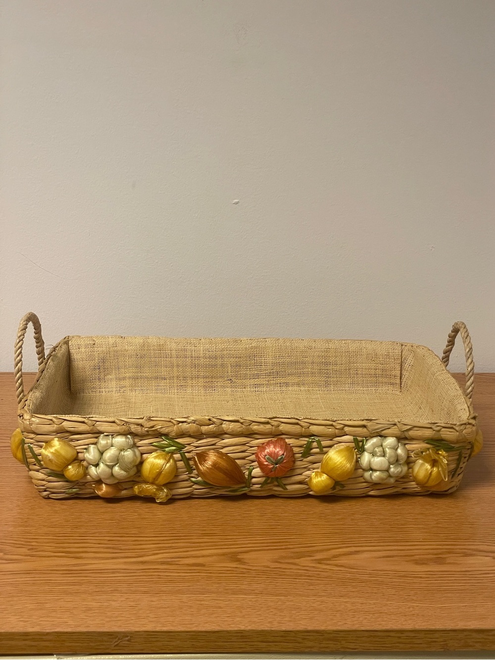 VTG 70s Raffia Wicker Casserole Carrier Basket Potluck Flowers Boho Hippy 14x9